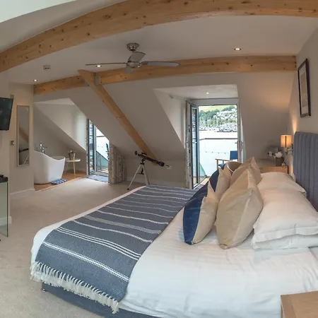 Waterfront House-3